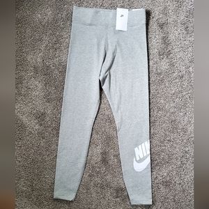 Nike Tight Fit High-Waisted Logo Essential Leggings NEW Size Medium
